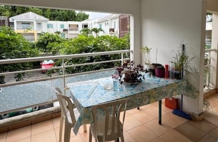 Vente Appartement 45m&sup2; 2 pièces Les Abymes