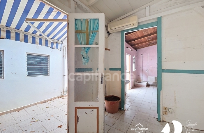 Vente Immeuble 195m&sup2; 10 pièces Pointe-&agrave;-Pitre