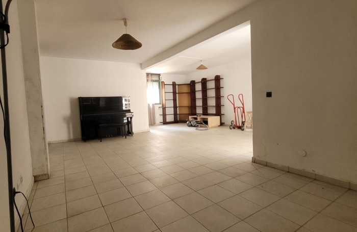 POINTE A PITRE - CENTRE - SPACIEUX APPARTEMENT TYPE 5