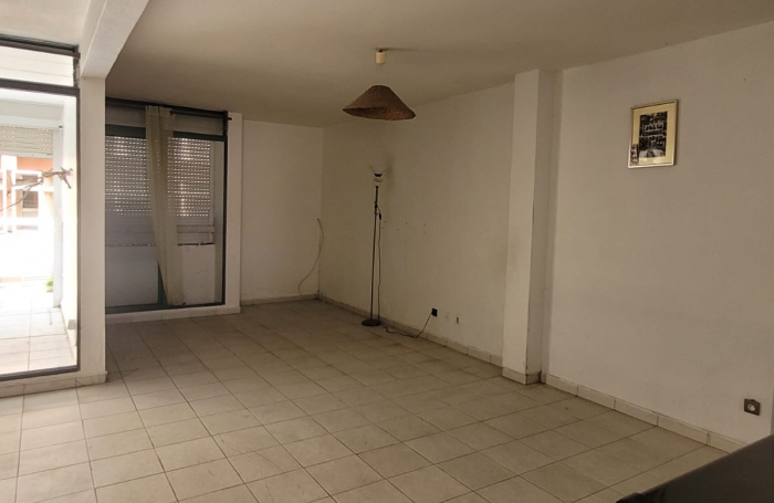 POINTE A PITRE - CENTRE - SPACIEUX APPARTEMENT TYPE 5