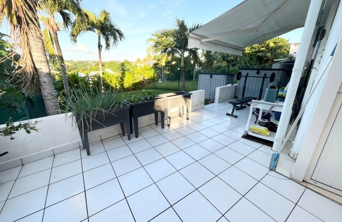 L'HOUEZEL : SPACIEUSE TERRASSE / VUE DEGAGEE