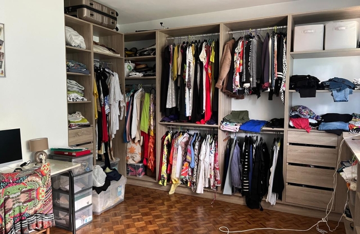 SAINT-CLAUDE - Maison familiale T5 r&eacute;nov&eacute;e avec vue sur La Soufri&egrave;re, grand terrain cl&ocirc;tur&eacute; et revenu locatif