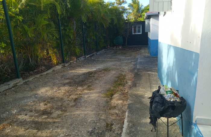 MAISON T1 (meubl&eacute;e) - 24.84 m2 - 97160 LE MOULE