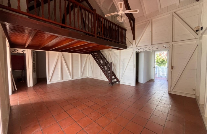 SAINT-CLAUDE-Villa T4 avec jardin, terrasse vue mer et studio ind&eacute;pendant + double garage