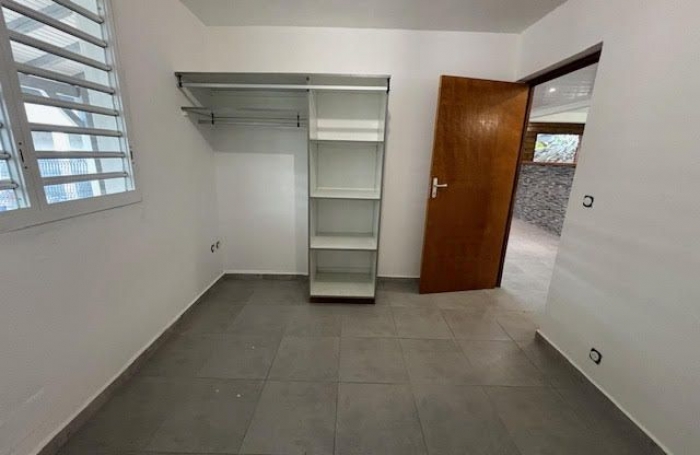 Location Appartement 60m&sup2; 3 pièces Sainte Anne