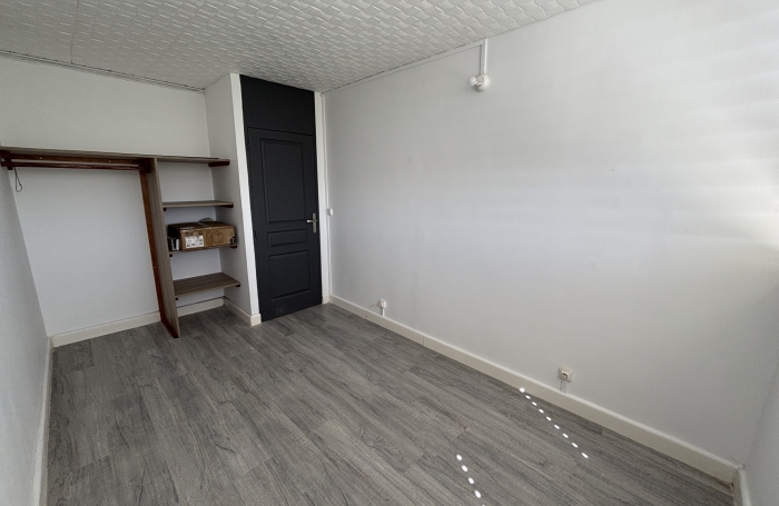 Appartement F4 r&eacute;nov&eacute;   6? &eacute;tage avec ascenseur   Pointe-&agrave;-Pitre