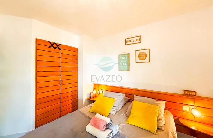 Appartement meubl&eacute; T3 Front de mer 64m2 piscine