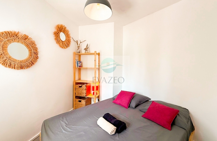 Appartement meubl&eacute; T3 Front de mer 64m2 piscine