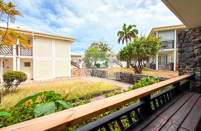 Appartement meubl&eacute; T3 Front de mer 64m2 piscine