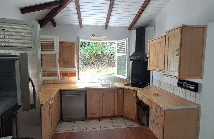 Magnifique maison T4 meubl&eacute;e avec jardin   Secteur pris&eacute; de Pigeon &agrave; Bouillante