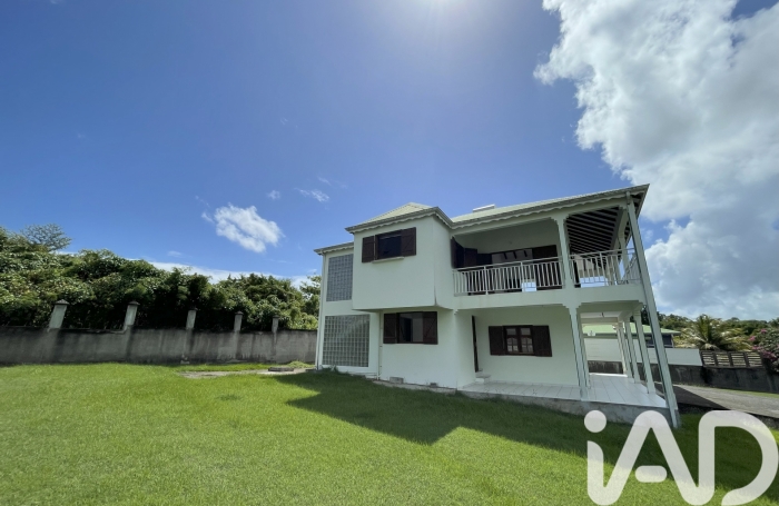 Vente Divers 117m&sup2; 5 pièces Petit-Canal