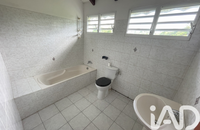 Vente Divers 117m&sup2; 5 pièces Petit-Canal