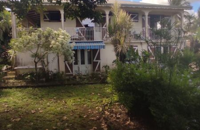 Vente Maison 118m&sup2; 4 pièces Sainte Rose