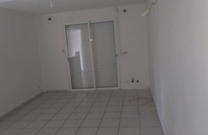 Location Maison 80m&sup2; 3 pièces Sainte Anne
