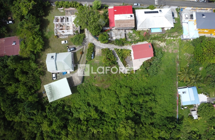 Vente Terrain 678m&sup2; Les Abymes