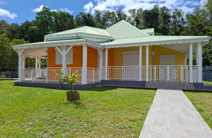 Maison avec piscine  150 m2  Pointe-Noire