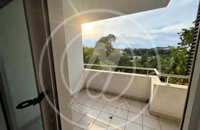 Vente Appartement 2 pièces Les Abymes