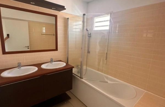 Vente Appartement 71.86m&sup2; 3 pièces Gosier