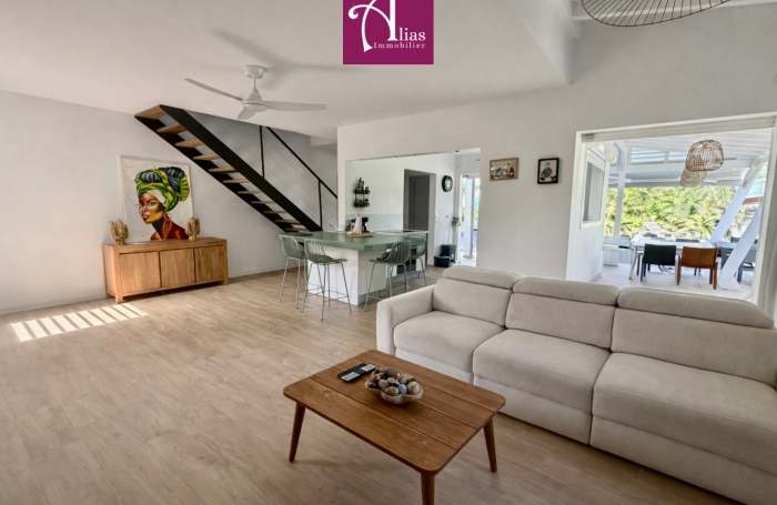 A LOUER VILLA F4 MODERNE - ENTR JARDIN ET PISCINE INCLUS - DUMONTER BAIE-MAHAULT