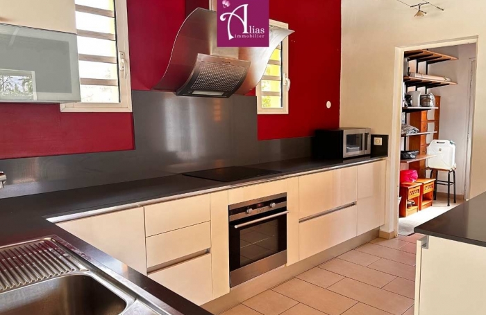 A LOUER VILLA F4 MEUBLEE ENTR PISCINE ET JARDIN INCLUS &agrave; SAINT-ALBAN