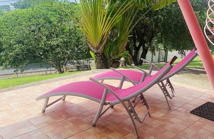 BEL ET SPACIEUX BAS DE VILLA F2 - COIN CALME