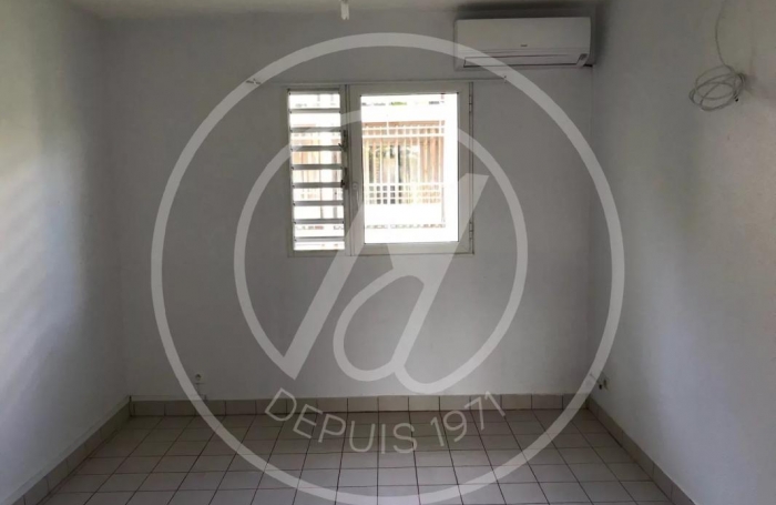 Location Appartement 80.75m&sup2; 4 pièces Petit-Bourg