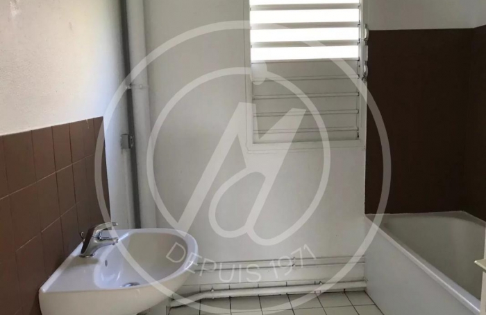 Location Appartement 80.75m&sup2; 4 pièces Petit-Bourg