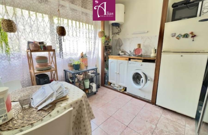 Studio &agrave; vendre Gosier Bas du Fort   27 m2   R&eacute;sidence s&eacute;curis&eacute;e avec piscine   Fort potentiel locatif