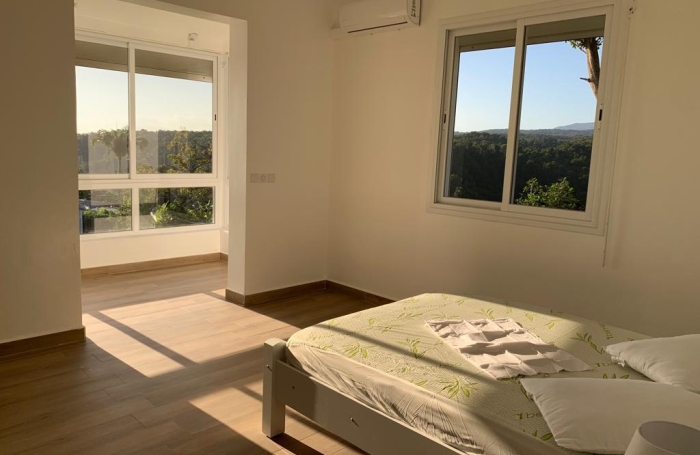 BEAU HAUT DE VILLA T5 MEUBLE