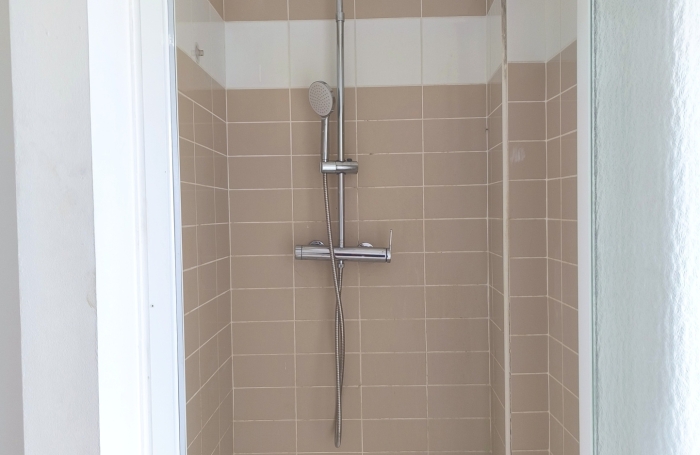 A louer Appartement T4 Duplex vue mer dans une r&eacute;sidence s&eacute;curis&eacute;e avec piscine   -  Petit-Bourg