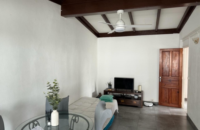 SAINT CLAUDE - Lot de 2 appartement T3 - Id&eacute;al investisseur