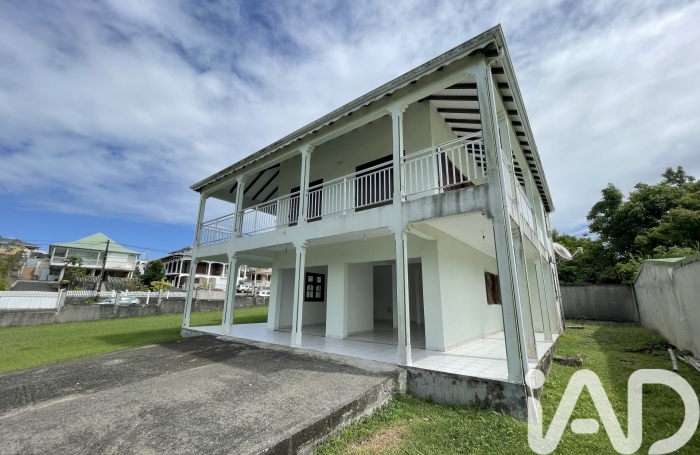 Vente Divers 117m&sup2; 5 pièces Petit-Canal