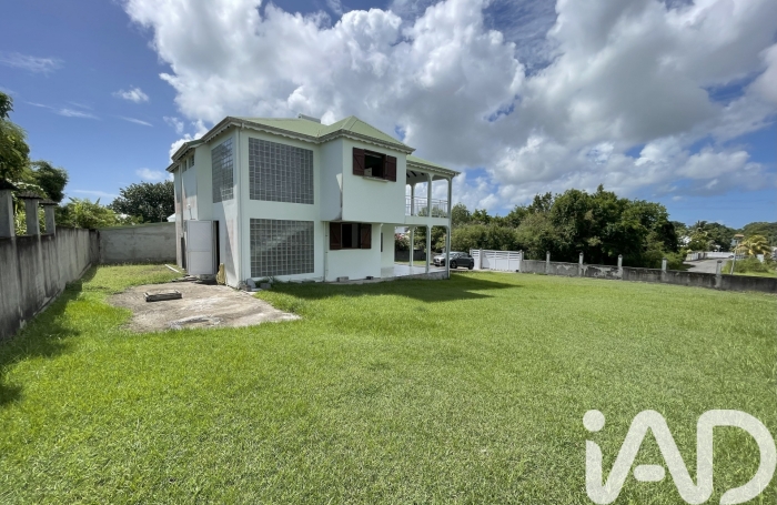 Vente Divers 117m&sup2; 5 pièces Petit-Canal