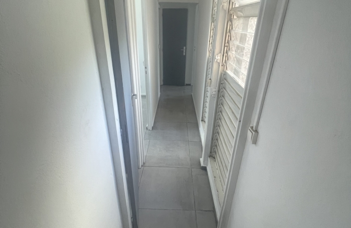Location Appartement 65m&sup2; 4 pièces Les Abymes