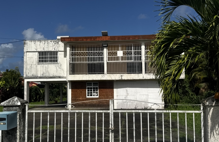 Vente Maison 156m&sup2; 7 pi&egrave;ces Les Abymes