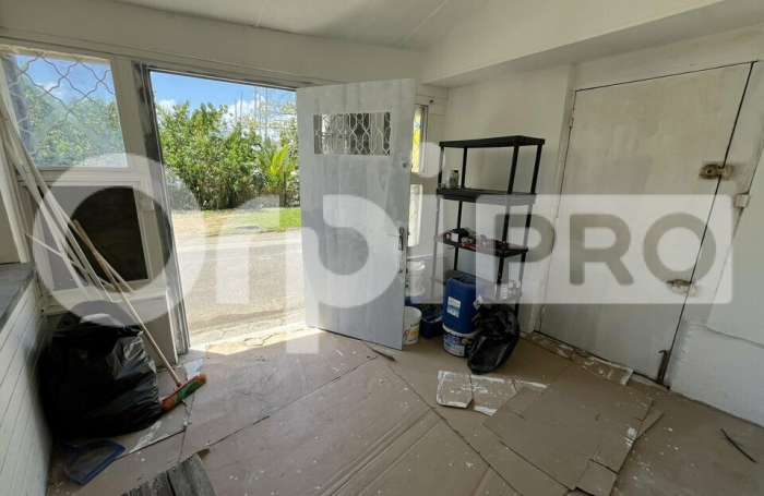 Louez un local commercial en plein milieu de la Marina.