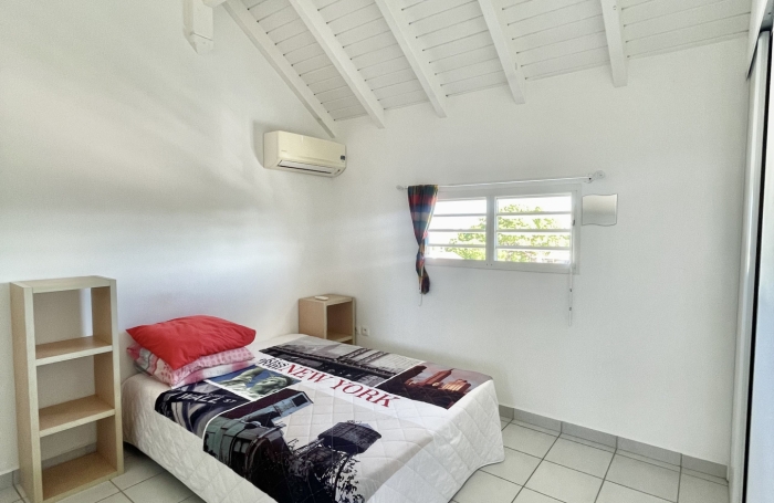 LOCATION GRAND T2 MEUBL&Eacute; BOURG SAINT FRANCOIS PARKING
