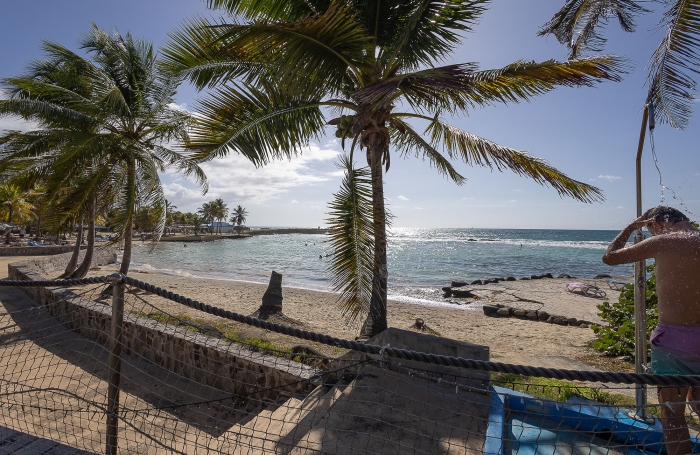 Studio r&eacute;nov&eacute; avec magnifique vue mer et jardins   R&eacute;sidence avec plage et piscine