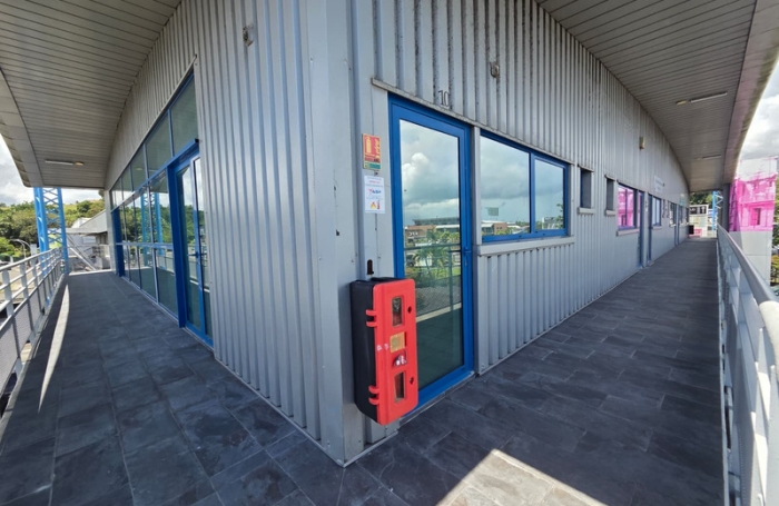 Location Local commercial 82m&sup2; 3 pièces Petit-Bourg