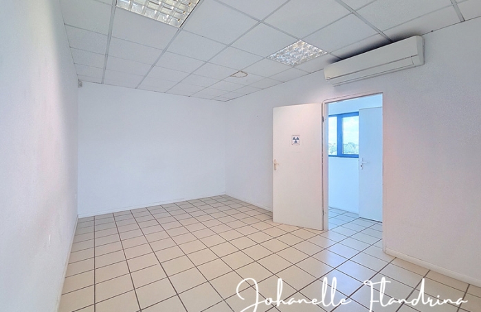 Location Local commercial 82m&sup2; 3 pièces Petit-Bourg