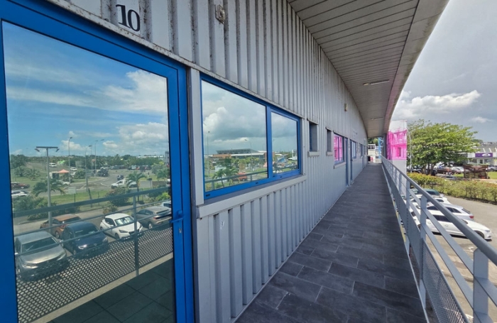 Location Local commercial 82m&sup2; 3 pièces Petit-Bourg