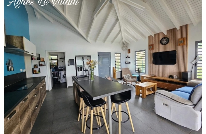 Vente Maison 89m&sup2; 4 pièces Bouillante