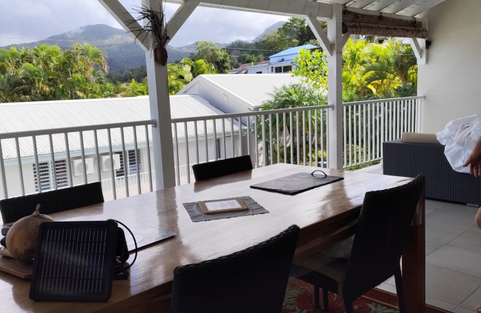 Vue mer | Piscine | Terrasse couverte -Villa T4 au Poirier, Bouillante