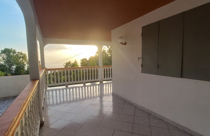 BOUILLANTE- Appartement RDC T2 de 52 m2 - Meubl&eacute; - Campagne et vue mer