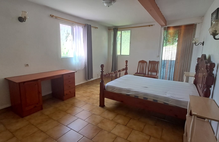 BOUILLANTE- Appartement RDC T2 de 52 m2 - Meubl&eacute; - Campagne et vue mer