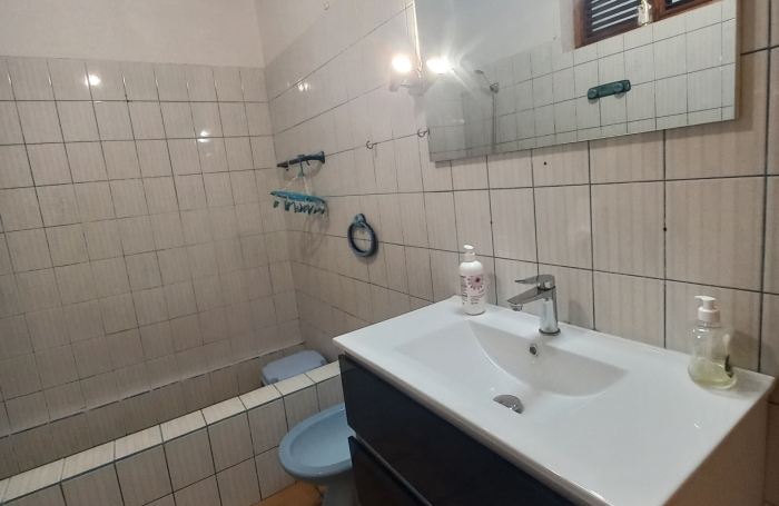 BOUILLANTE- Appartement RDC T2 de 52 m2 - Meubl&eacute; - Campagne et vue mer