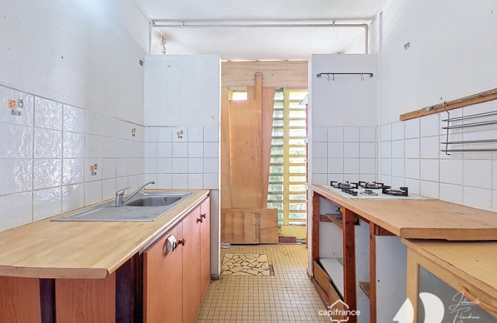 Vente Appartement 74m&sup2; 5 pièces Les Abymes