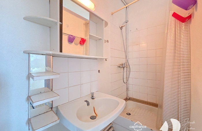 Vente Appartement 74m&sup2; 5 pièces Les Abymes