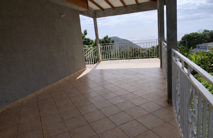 Vue mer imprenable   Maison familiale au c&oelig;ur d&rsquo;Acomat, Pointe-Noire