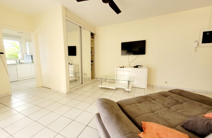 Bas du Fort - T3 avec spacieuse terrasse vue mer imprenable